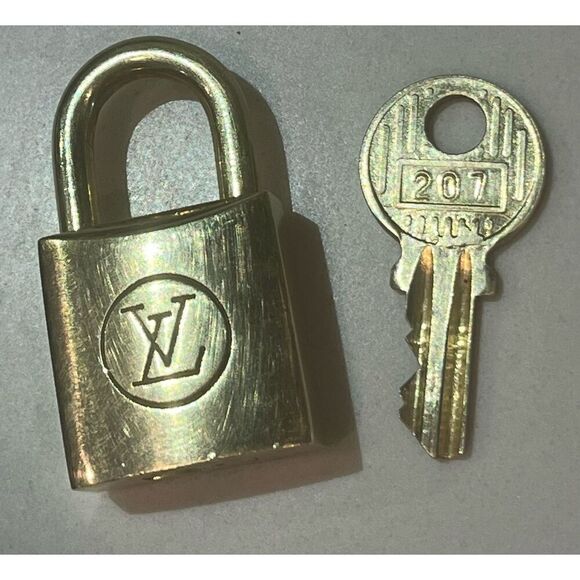 Vintage RARE LV Louis Vuitton #207 Lock and Key - Picture 1 of 4